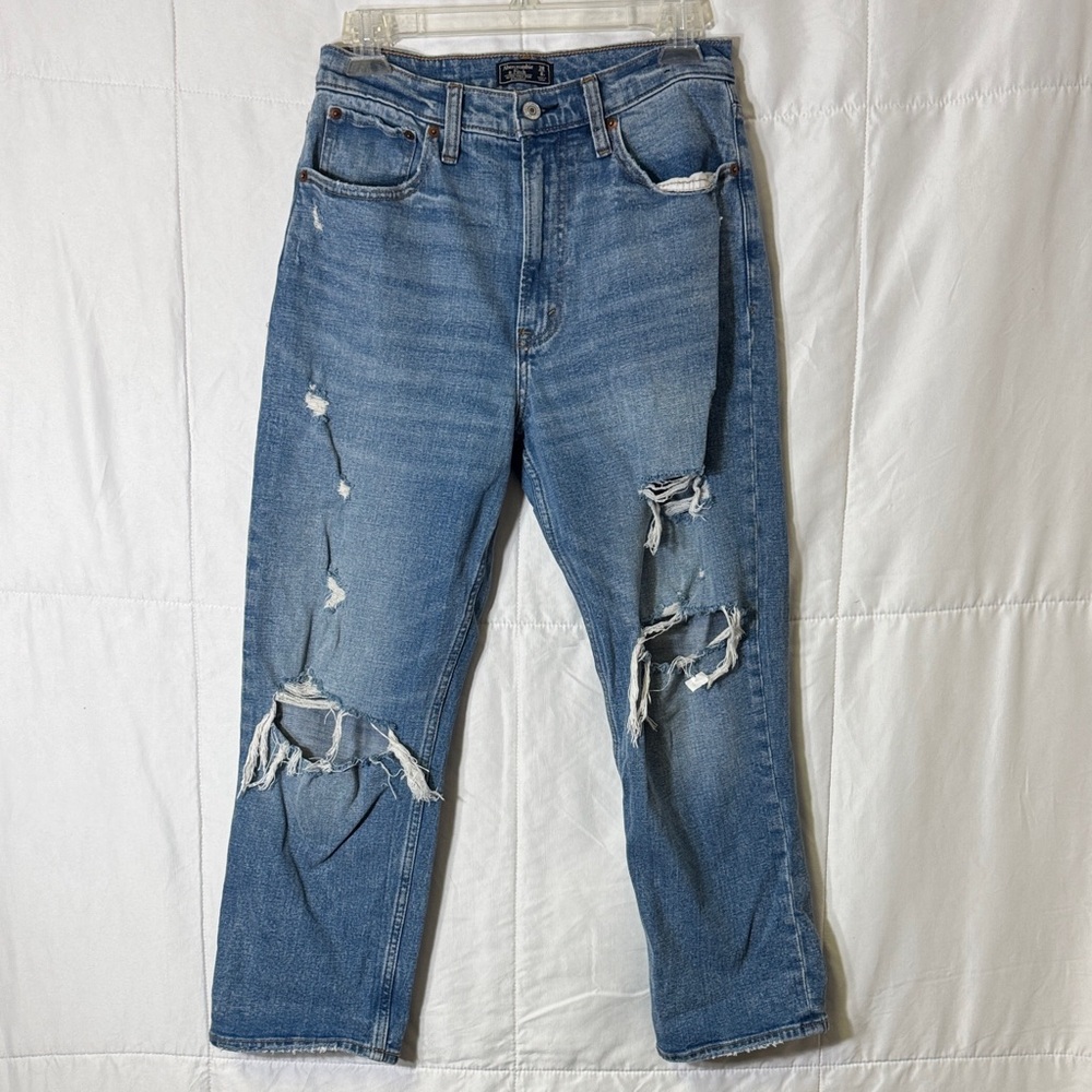 Abercrombie & Fitch Ultra High Rise Straight‎ Jeans Size 28 Distressed